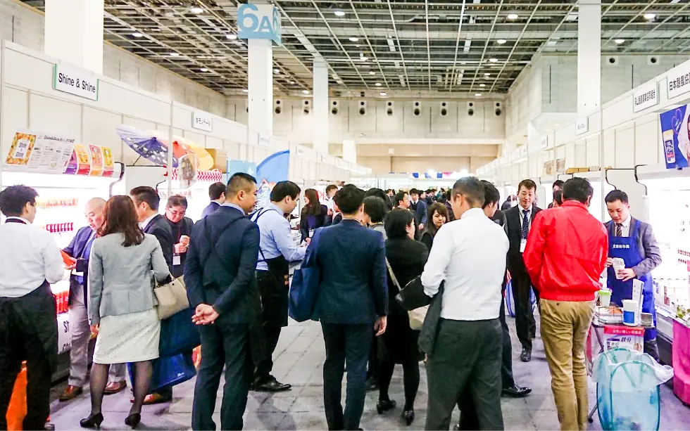 にぎわう春季フードコンベンション2020会場風景