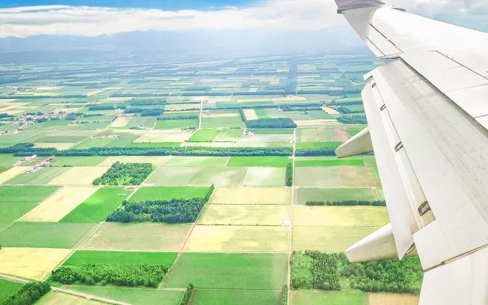 飛行機から十勝平野の眺め