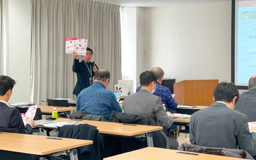 寺田部長によるカット野菜事業説明