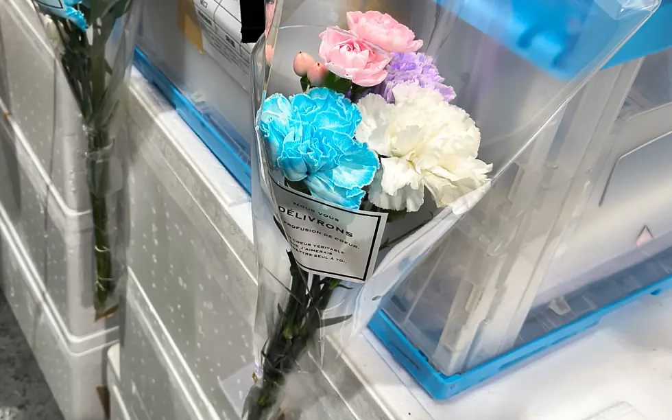 生花を選んでその場で花束を作る企画