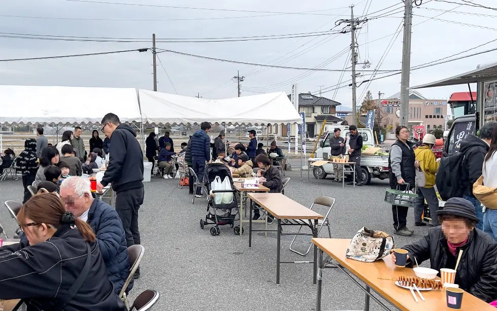 きよね冬の収穫祭-牡蠣まつり-を楽しむお客様たち